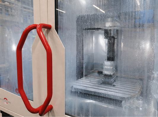 Film de protection sur mesure pour vitres de machines-outils